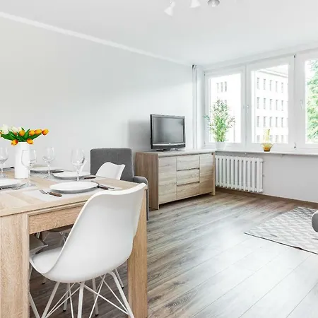Solidarnosci By Renters Apartment Warsaw